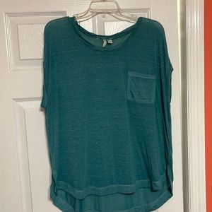 Cato shirt size 18/20 fits like a xl or 2x